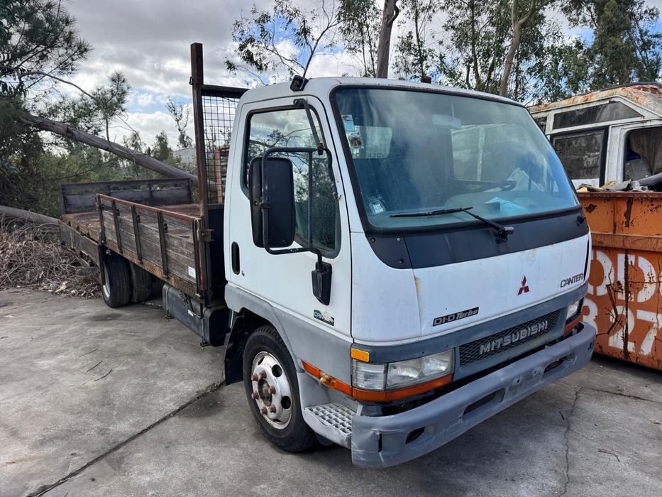 Mitsubishi Canter 3.9 DI-D Turbo 2003 PARA PEÇAS