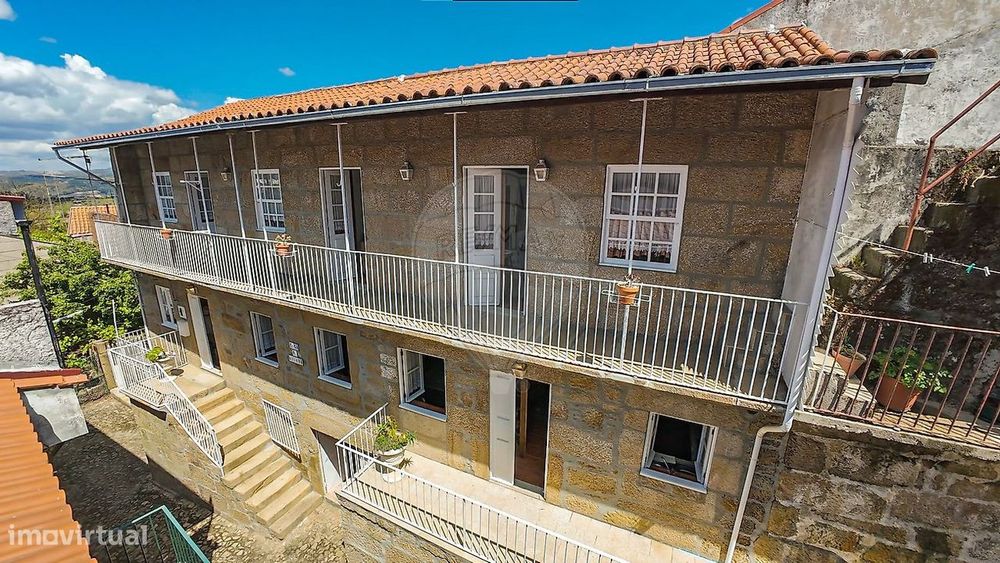 Moradia T3 para venda — Sanfins do Douro, Vila Real