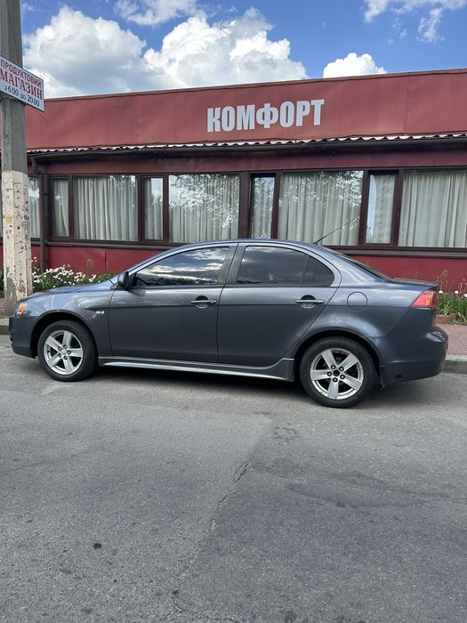Продам в рассрочку mitsubishi Lancer.