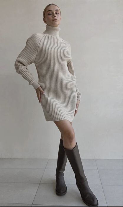 Теплое шерстяное платье-свитер H&M