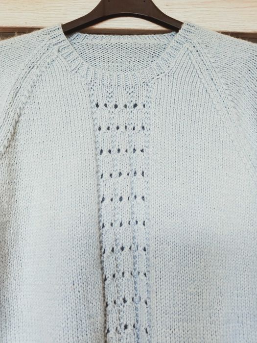 Błękitny sweterek - M