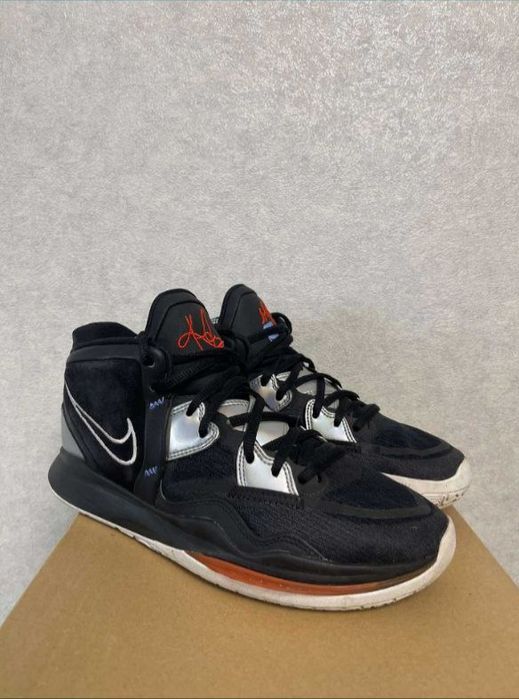 Кросовки, баскетбольні,найк