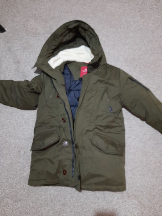Продам чоловічу куртку.