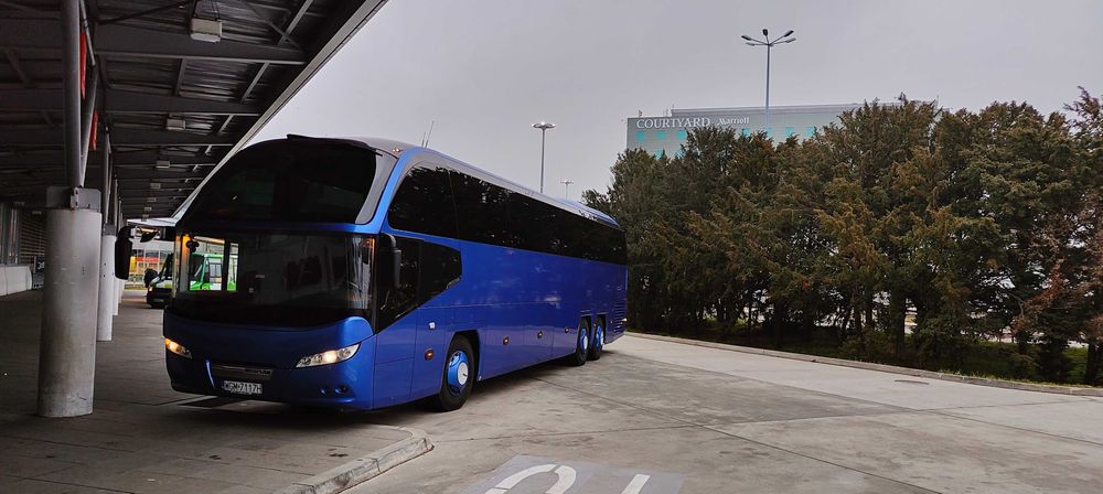 Wynajem busa z kierowcą, autobusu/ przewóz osób/ transfery.