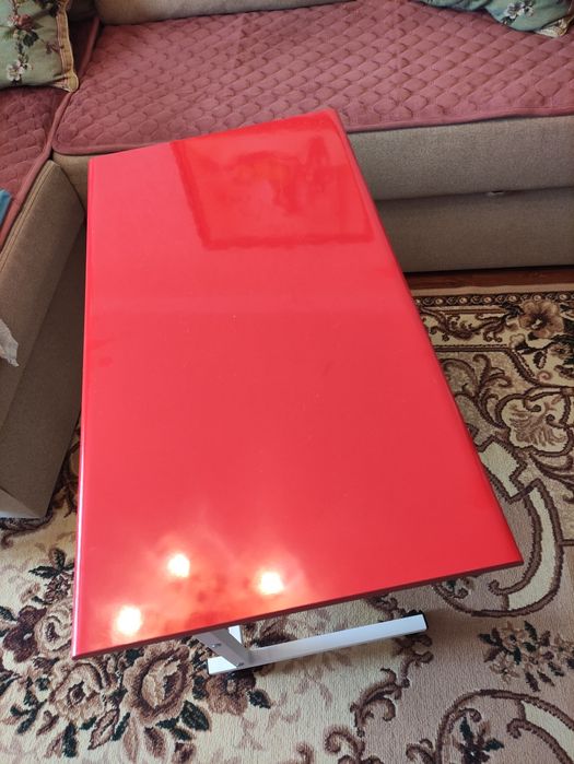 Комп'ютерний журнальний столик