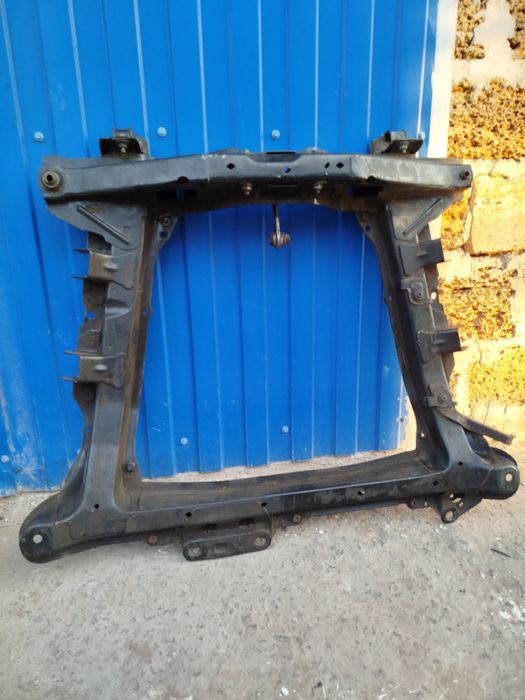 Продам подрамник Рено Кенго 1