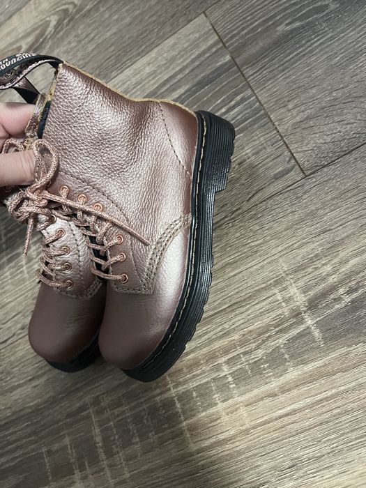 Це оригінальні дитячі черевики Dr. Martens 1460 Pascal T  устілка 16.5