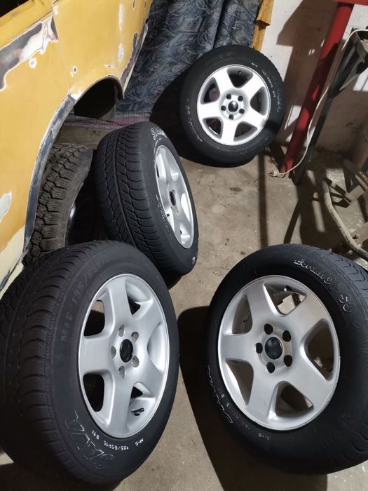 Диски з шинами r15