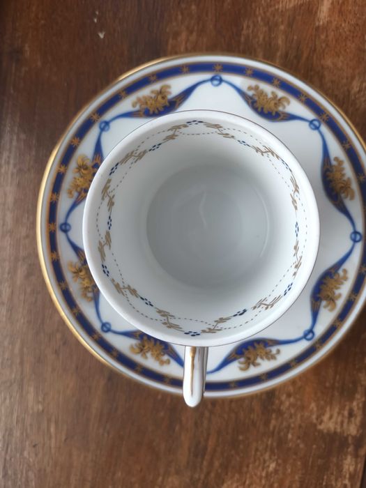 Conjuntos em porcelana pintados à mão por Francisco Vidal