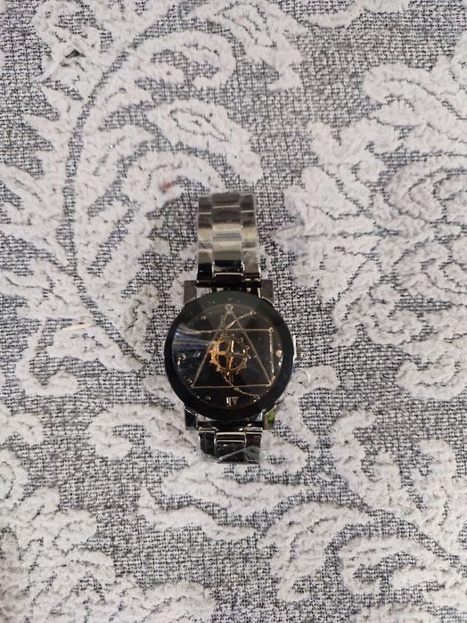 Годинник наручний, кварцевий