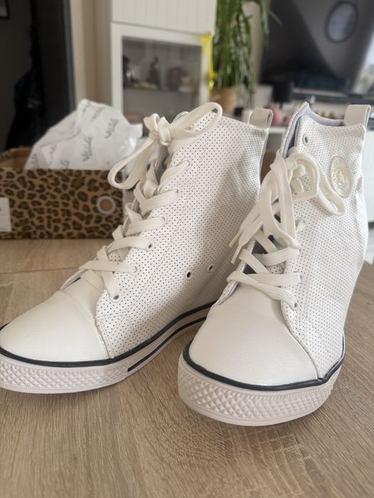 Buty na koturnie NOWE