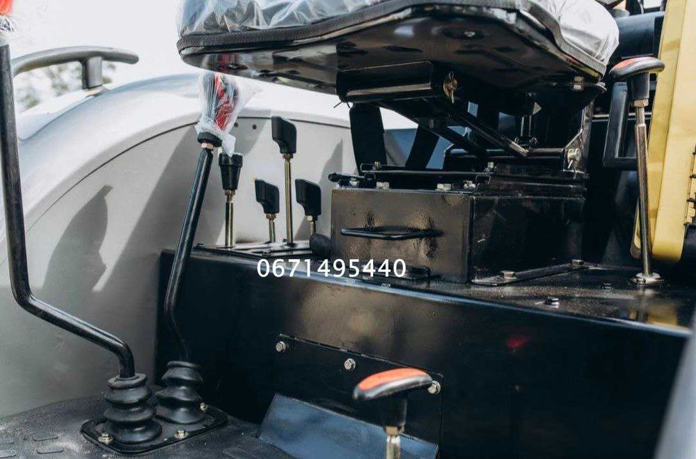 Трактор Скаут ТЕ-504 Рівна підлога + Гума Armour + 2 циліндра + Реверс