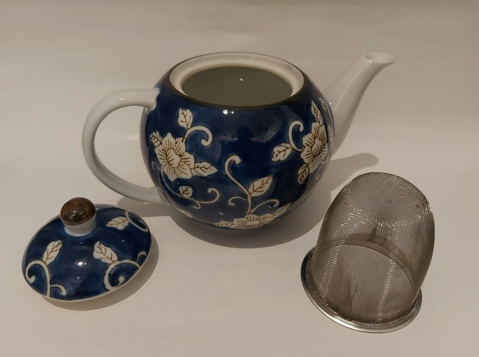 Small exotic tea set64550902993537122