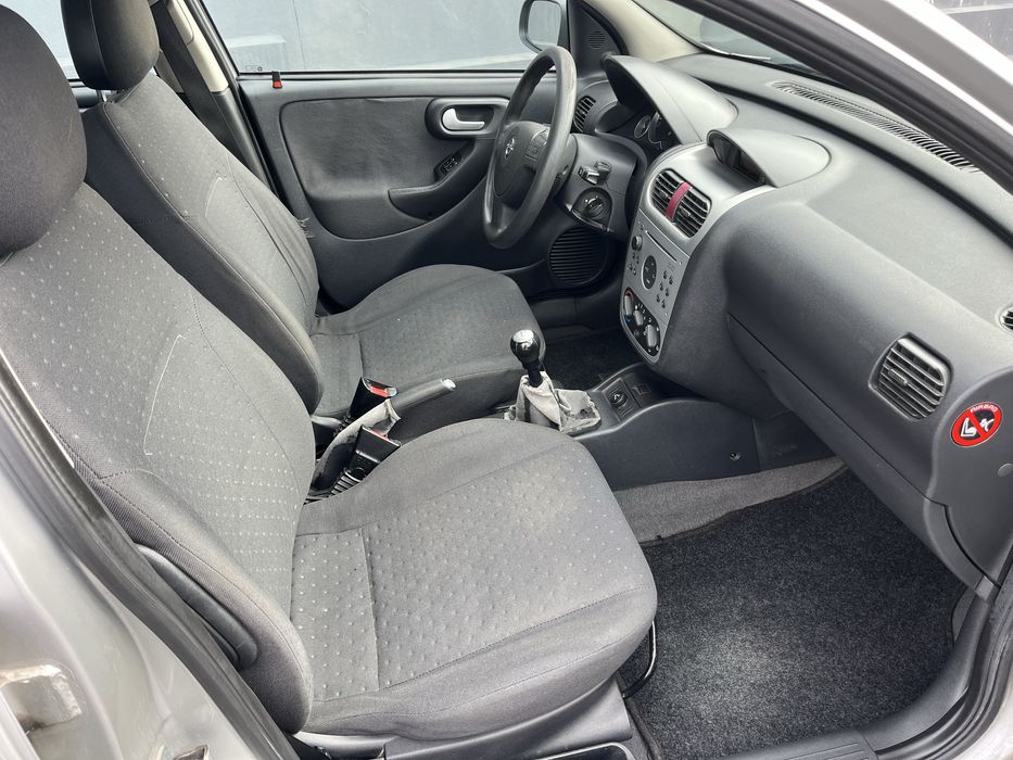 Opel corsa 1.3cdti SO 144000km