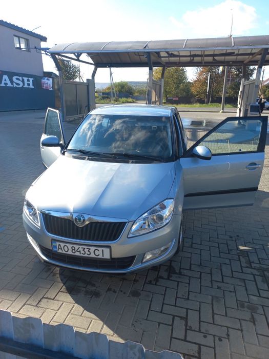 Хороший стан Skoda Fabia 1.2 tsi. 2011