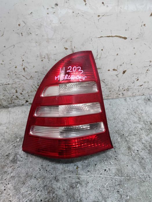 Mercedes Klasa C W203 Kombi Lampa Tylna Lewa Lewy Tył LT