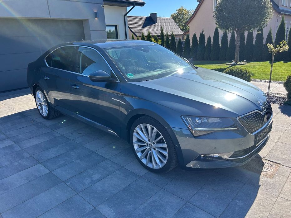 Skoda Superb Bogate wyposażenie serwis ASO skoda