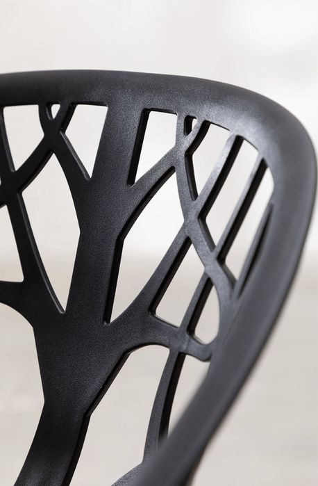 Duas cadeiras altas para balcão ou mesa alta