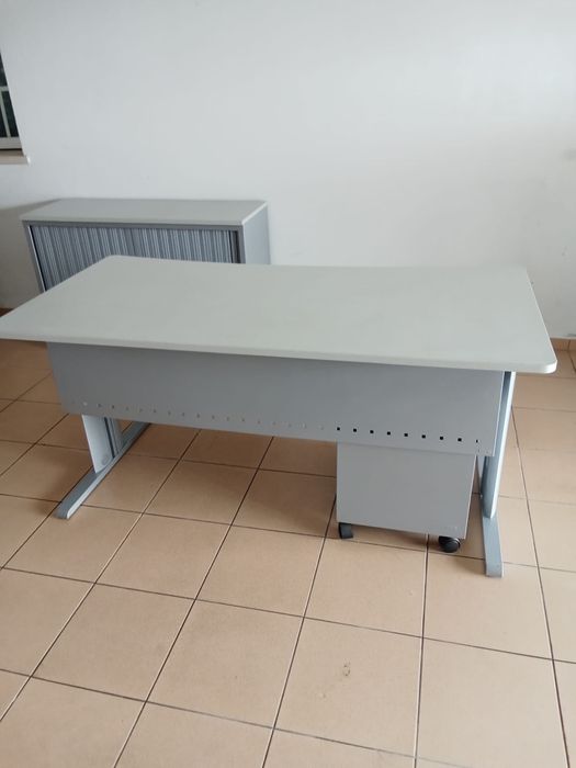 Conjunto Secretaria, Armário, Mesa de Reuniões e Módulo de Gavetas