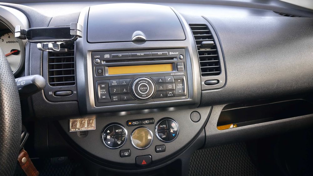 Nissan Note / 1,4 бензин / 2007
