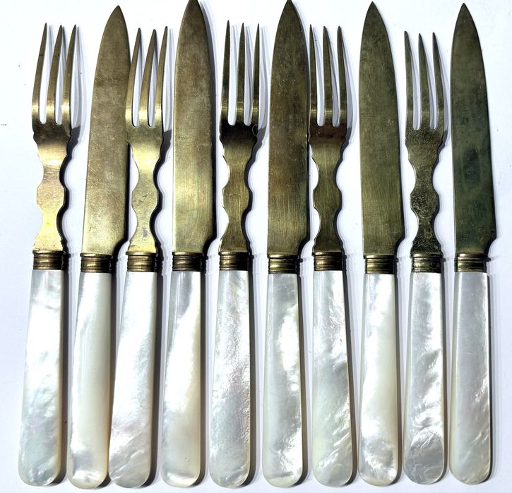 antigos talheres de sobremesa / fruta com madrepérola - Sec. XIX