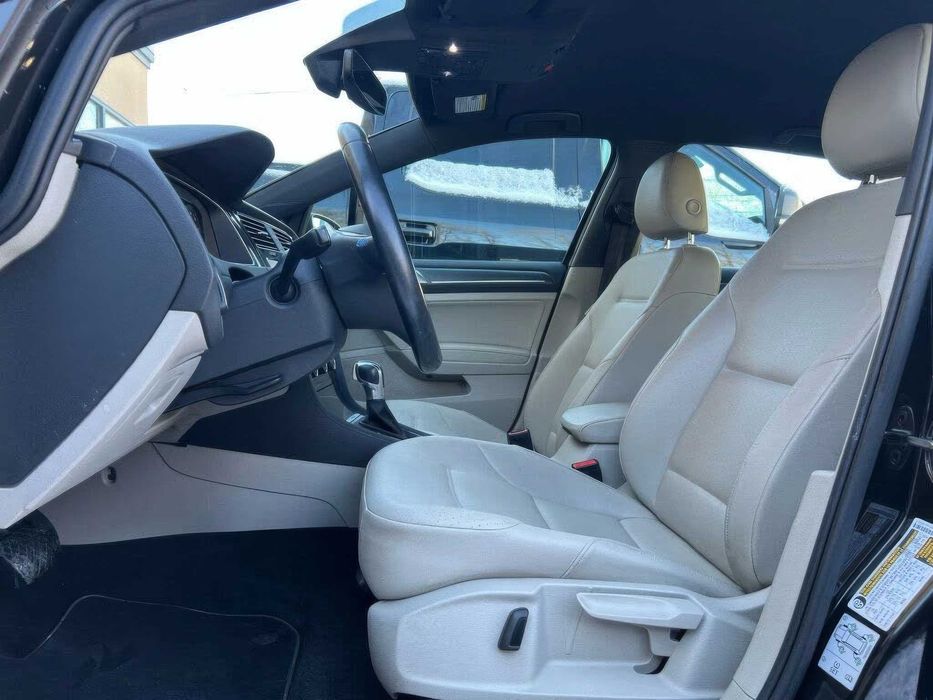 Volkswagen e-Golf SEL Premium      2018