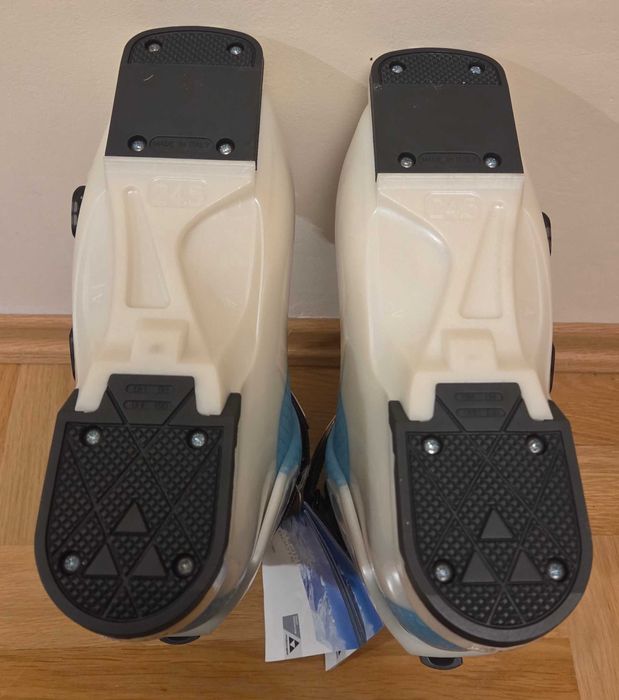Buty narciarskie damskie 24,5 nowe