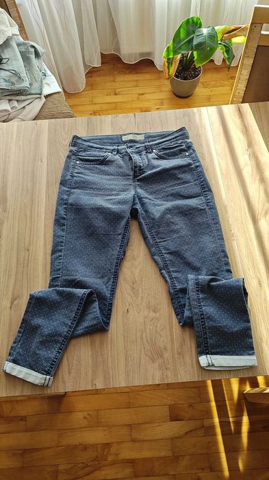 Jeansy damskie Groszki Mohito Leigh 28/32