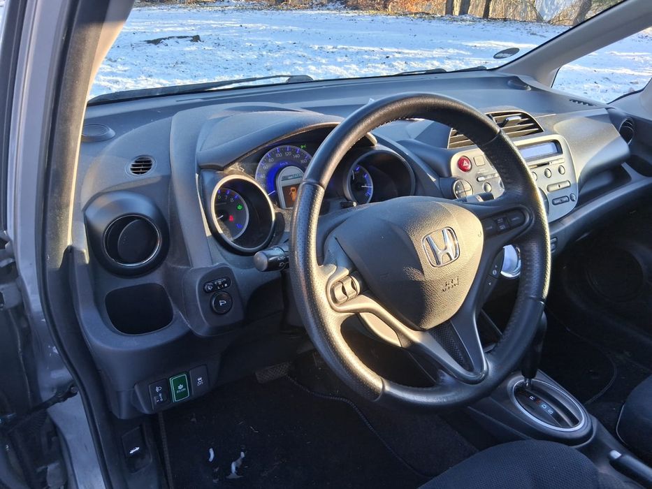 Honda Jazz Hybrid 1.3 Elegance – Unikalny Niski Przebieg 100 tyś km