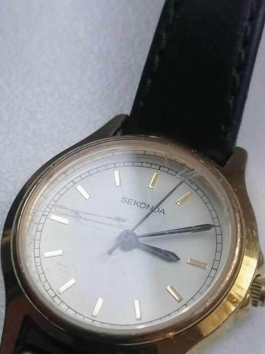 Piękny damski zegarek z paskiem Sekonda