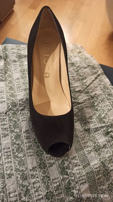 Sapatos unisa seminovos