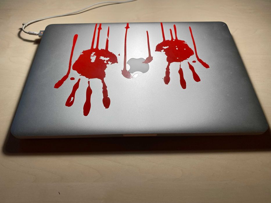 MacBook Pro 15'' A1398 Intel i7 2.4 GHz / 256GB SSD / 8 GB RAM