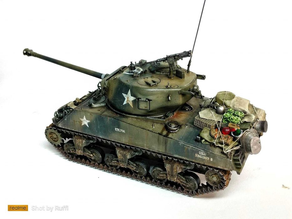 Sherman M4A3 1/35 Zvezda