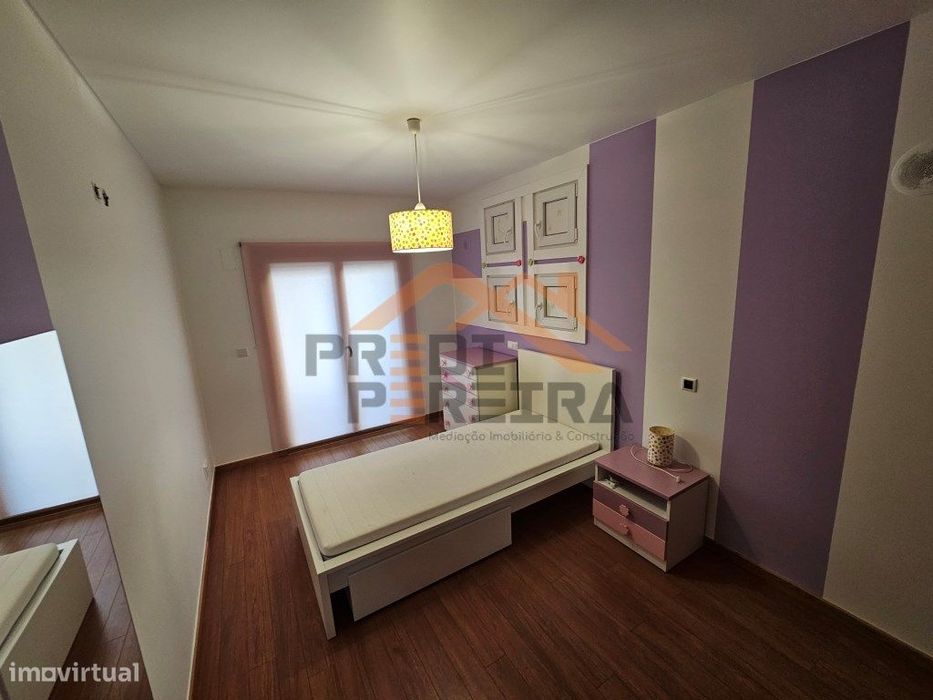 Arrendamento T3 com terraço e garagem, Urb. Jardim da Amoreira, Ram...