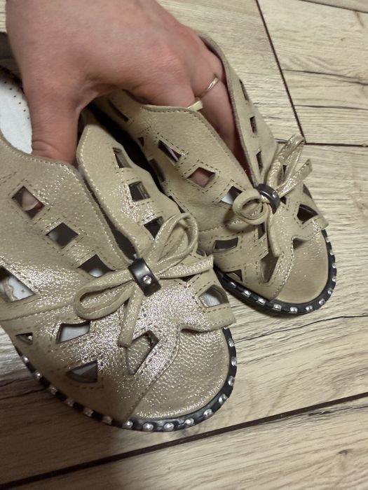 Sandały damskie złote Loretta Vitale