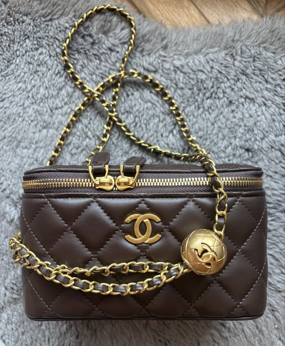 Torebka chanel kuferek