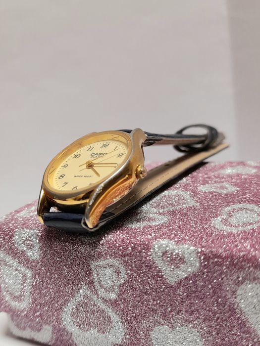 Zegarek Damski Casio złocony