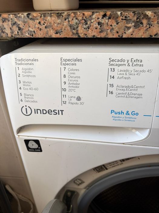 Máquina lava e seca