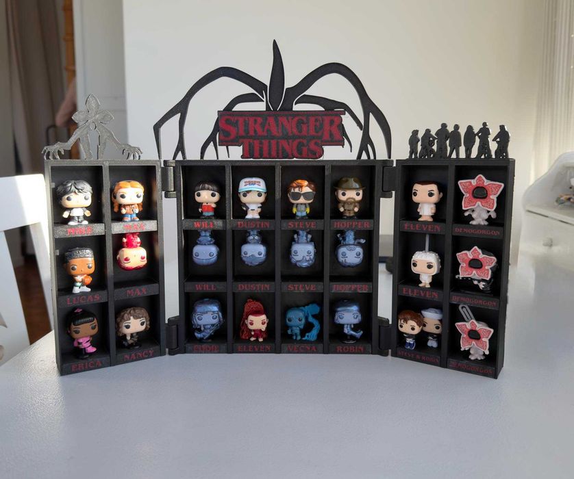 Колекційна підставка Kinder Joy Stranger Things на 24 фігурки