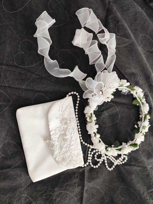 Sukienka - alba komunijna.