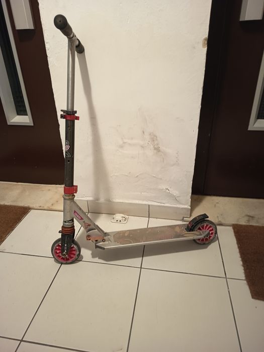 Trotinete Oxelo Mid 7 com Suspensão - Rosa/Preta