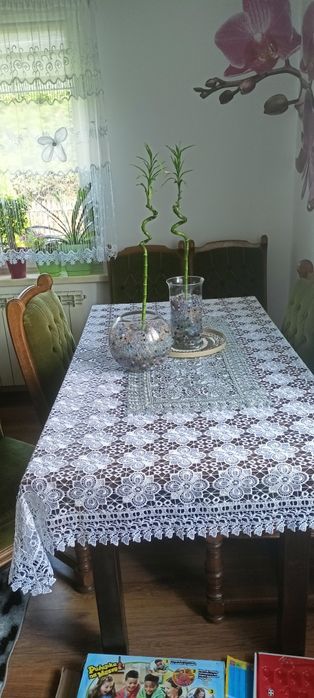 Krzesła do salonu, jadalni