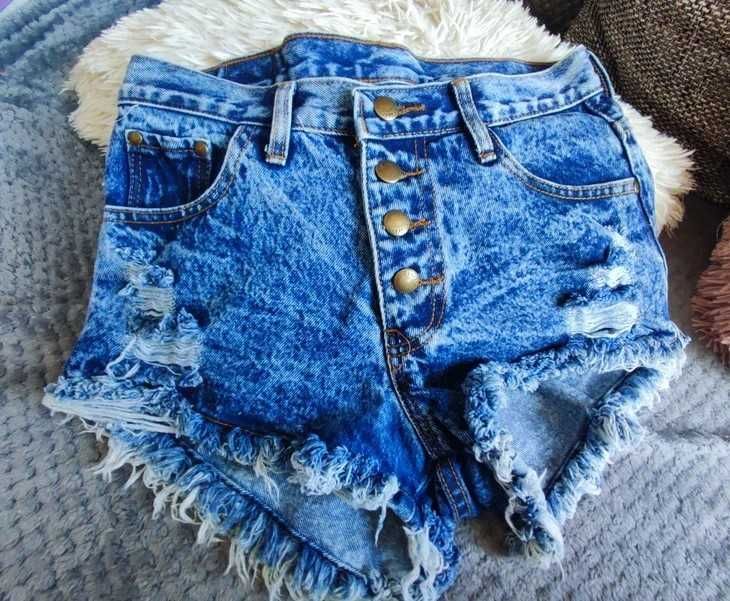 Dada Jeans r L 40 jeansowe krótkie spodenki szorty z dziurami strzępienia Nowe