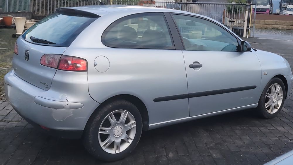 Seat ibiza 2006 tdi 5 lugares