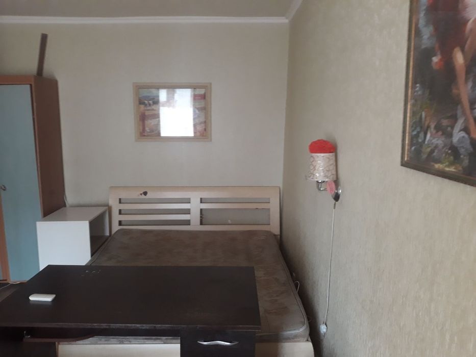 Сдам свою !!  гостинку. Гостинка с своим  санузлом, кунхей. На м. Ак.