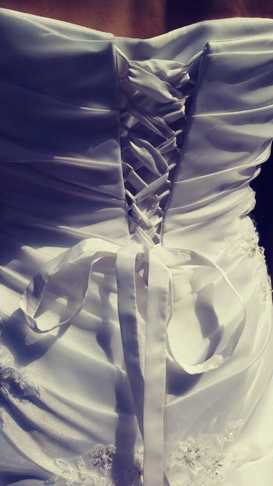 Suknia ślubna biała