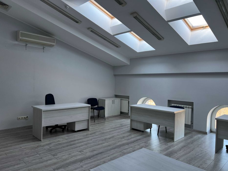 Продаж Бізнес-центру "ОЧАКІВСЬКІЙ", м. Київ