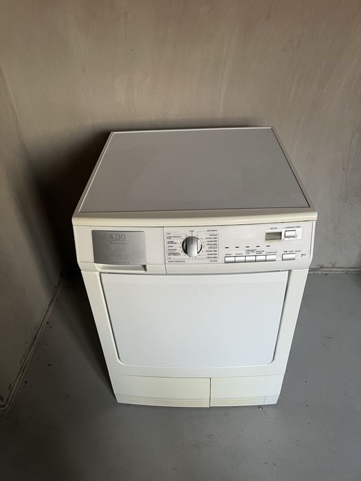 Сушка  одягу  AEG 7 кг