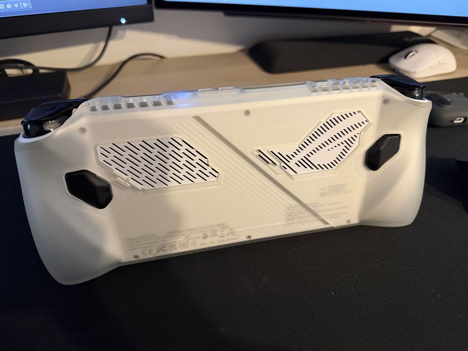 ASUS ROG Ally Z1 Extreme – 1TB - Impecável