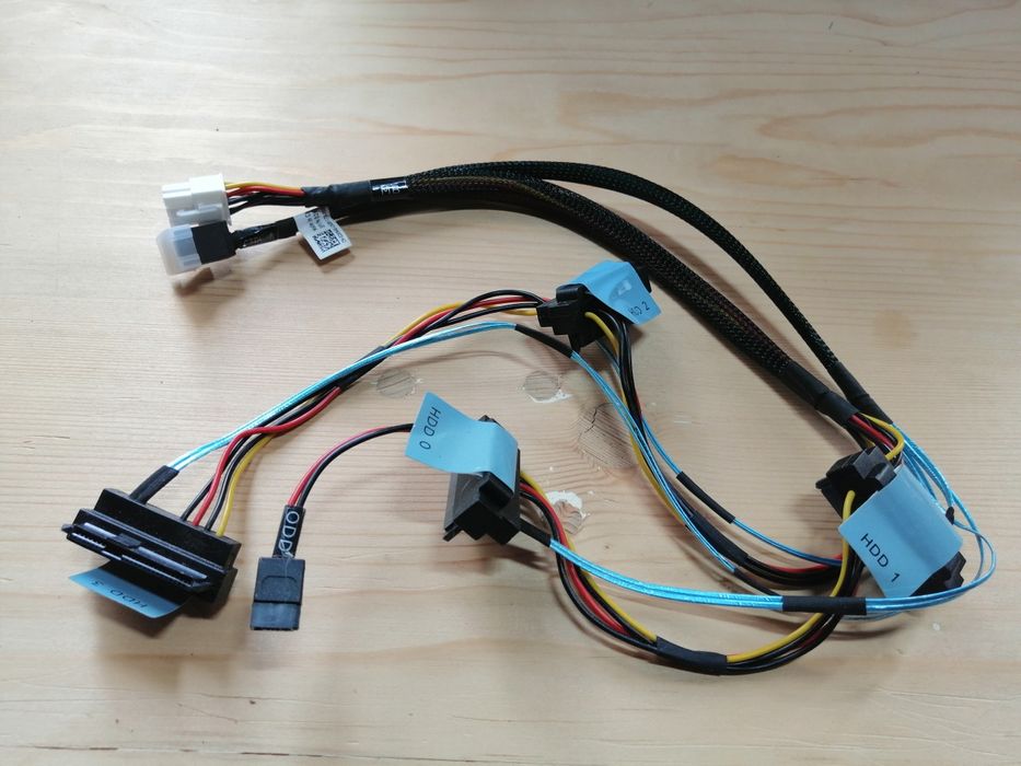 Кабель 02KN4G з 4 HDD коннекторами